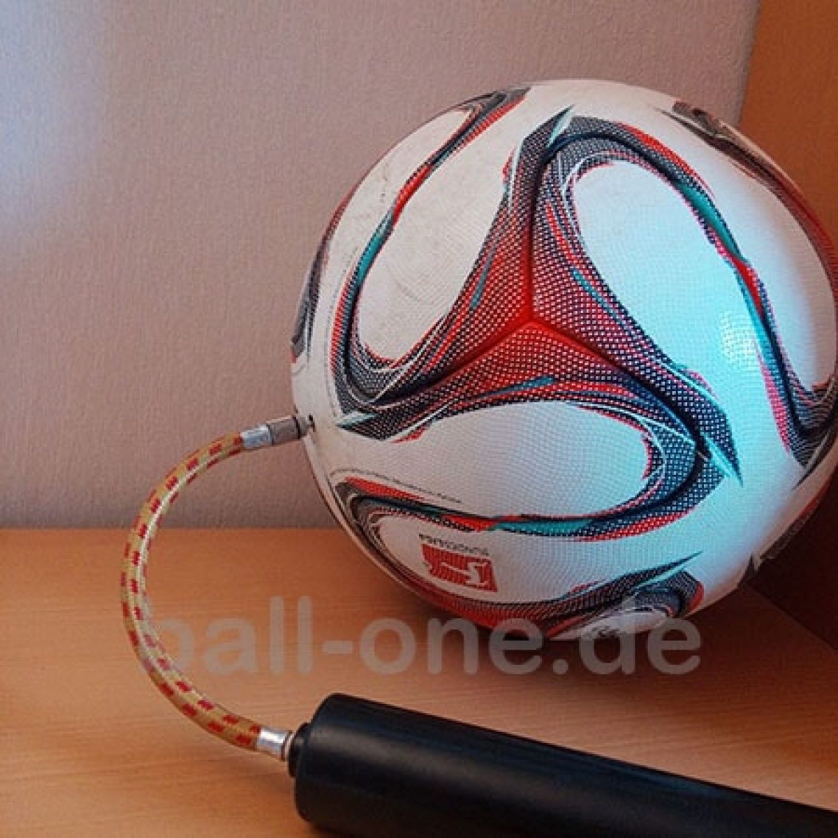 Schnell Aufblasbar Hand Luftpumpe M Adapter für Alle Ball Fußball Sport Neue DE 
